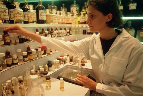 perfumer job